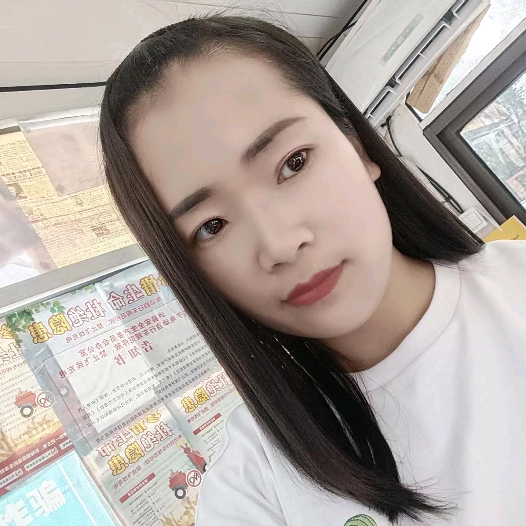 （越努力越幸运）