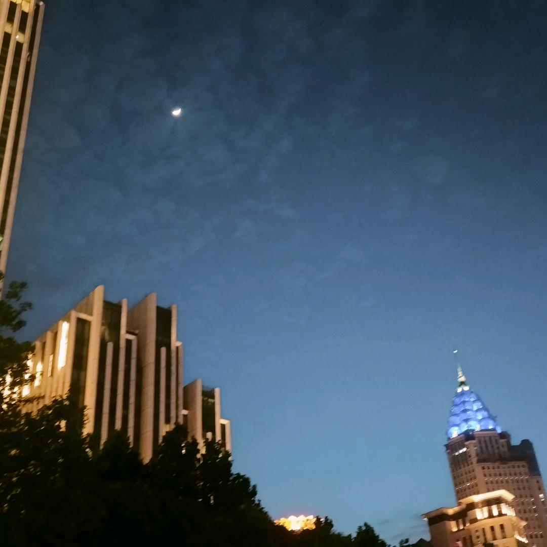 新月长河