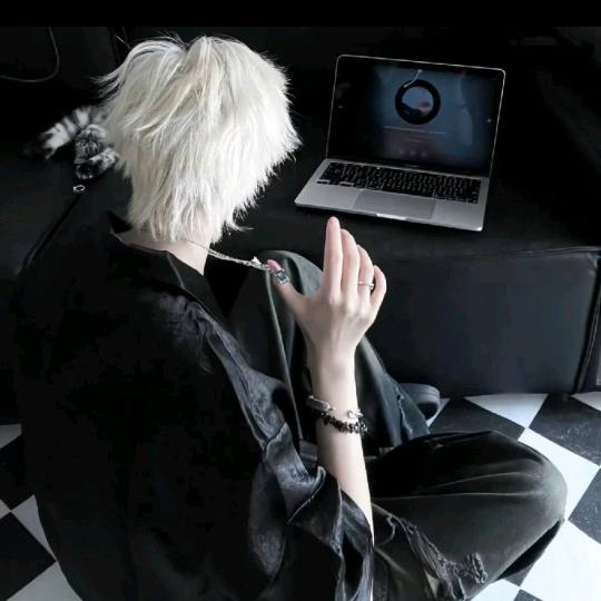 CFM白哥