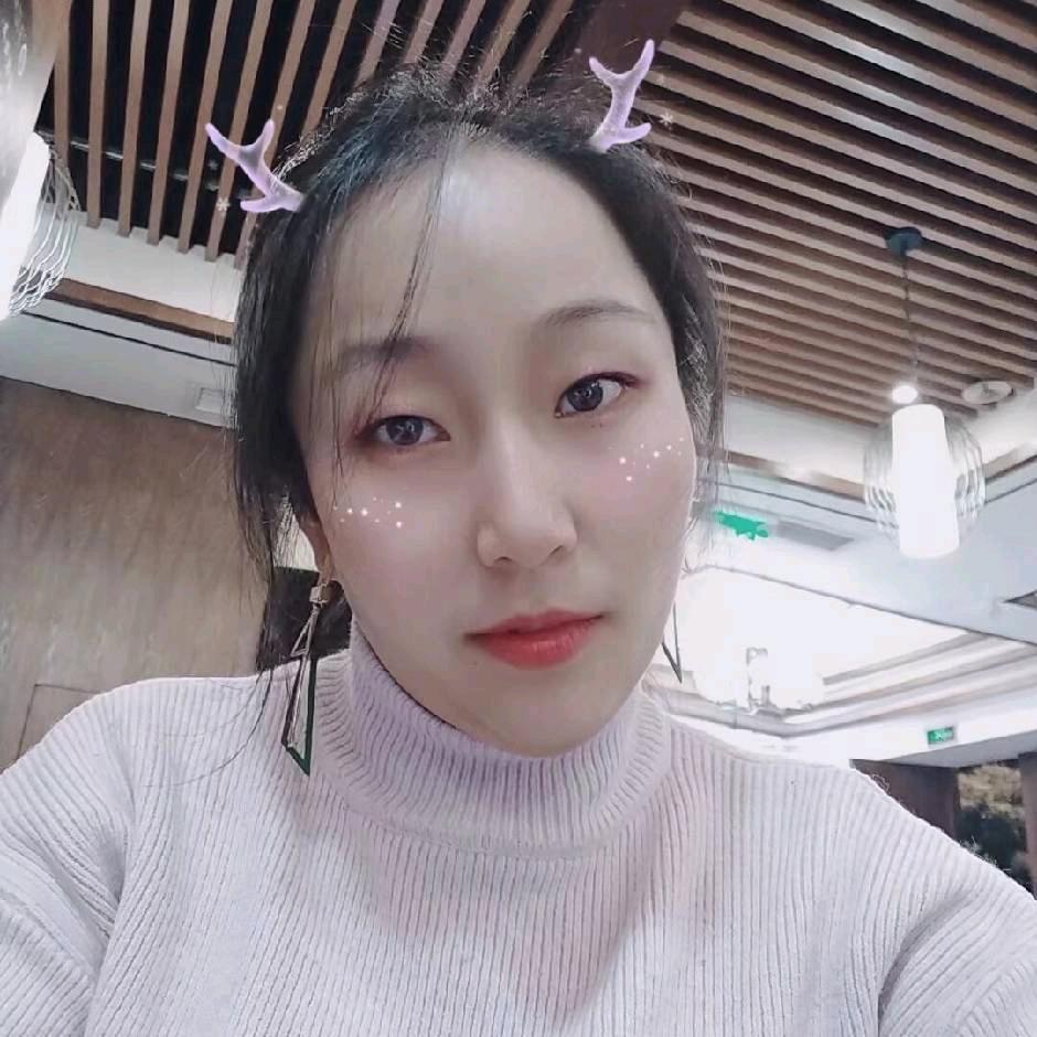 伊利福利官-小娟娟