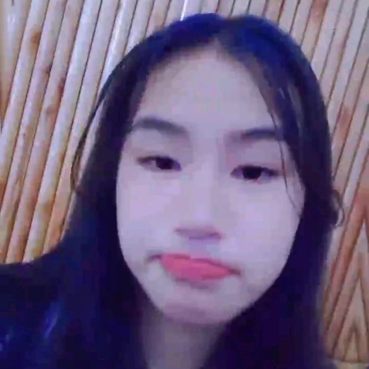 ，