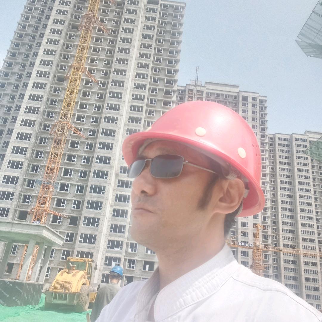 贵州贵创工程有限公司，何总
