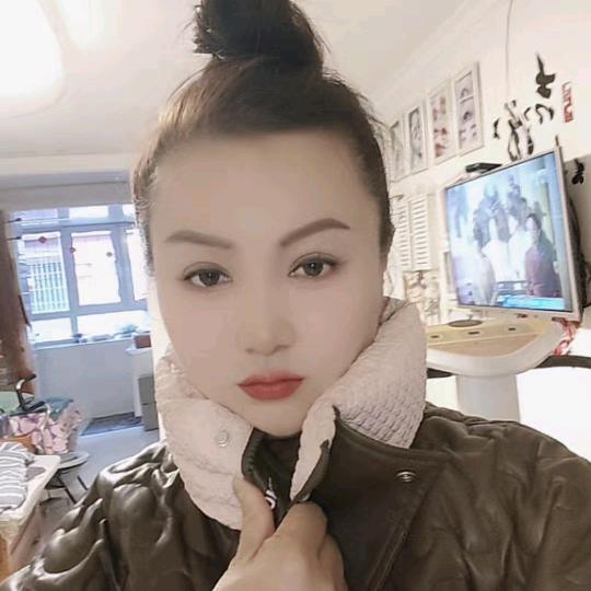 一只玫瑰$陈家四丫头