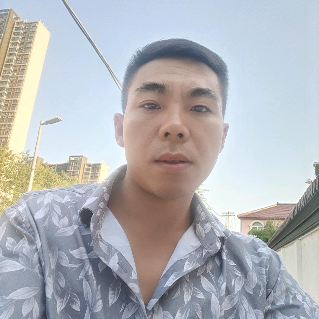 昆山开槽的小明