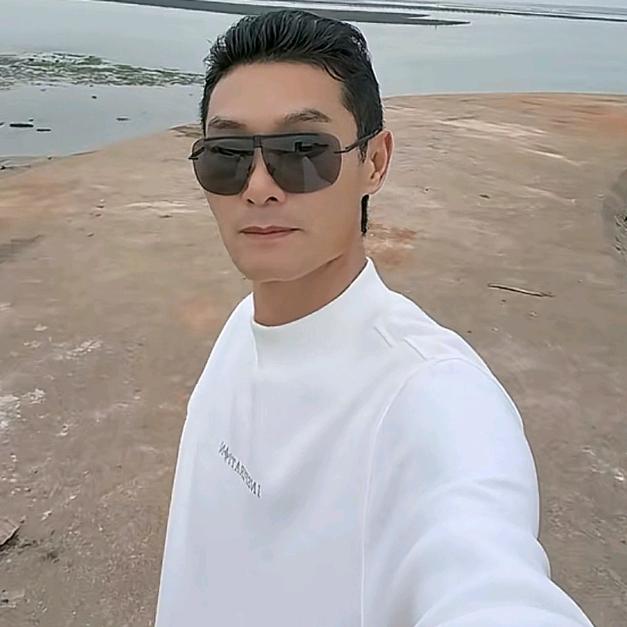 朱(｡･ω･｡)ﾉ♡