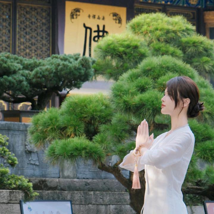 五台山洛颖师妹