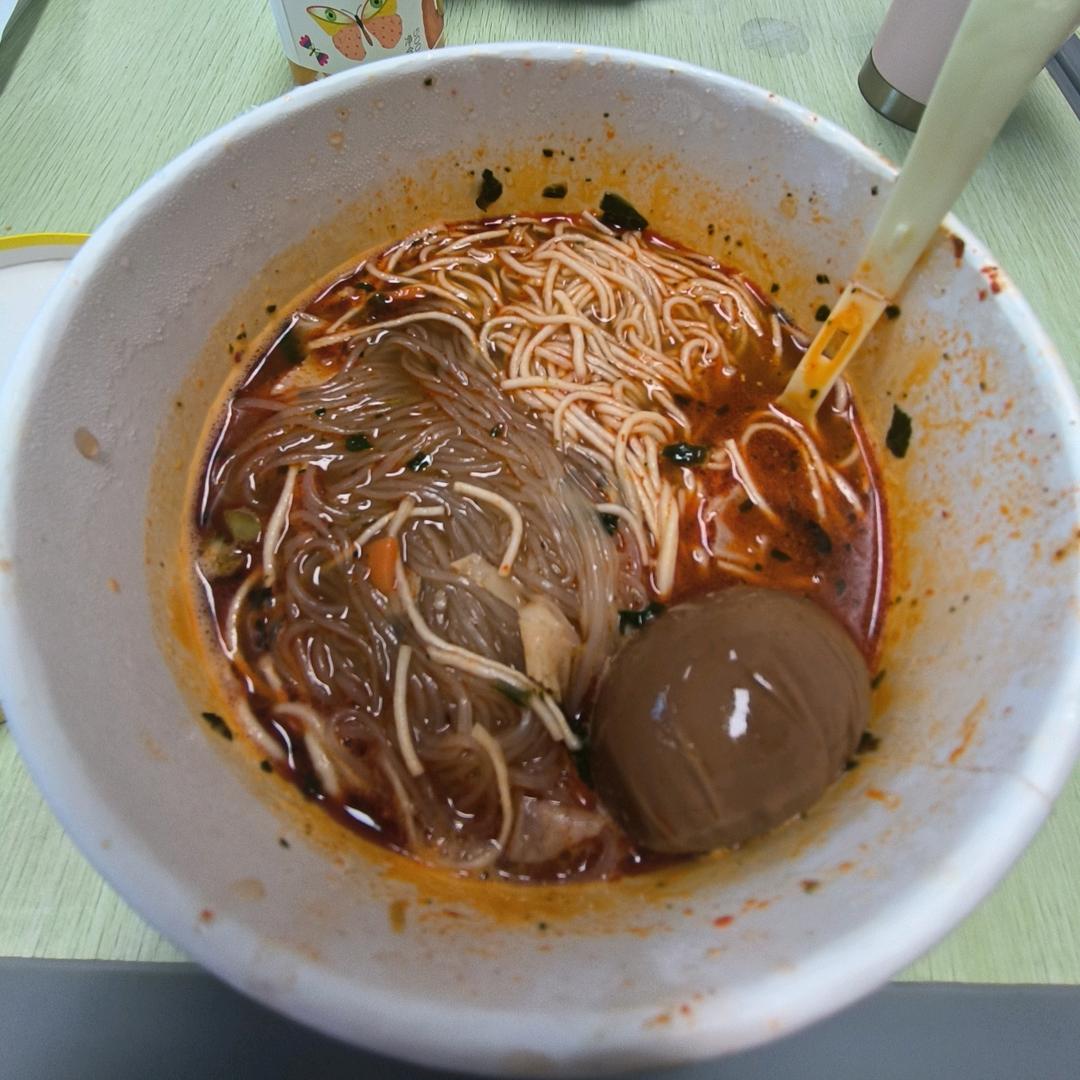 被风吹红眼.🌊