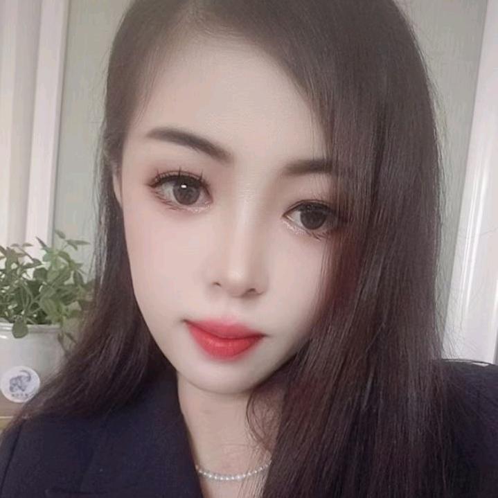 珠宝小姐姐-周