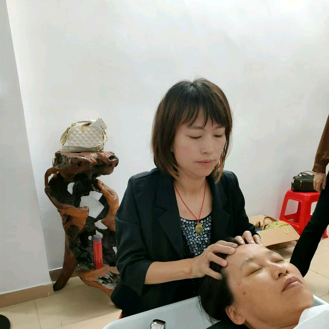 增城名乔减龄发型设计慧连