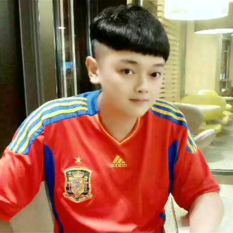 🌈🦋✨孤單背影🌺✨🏖