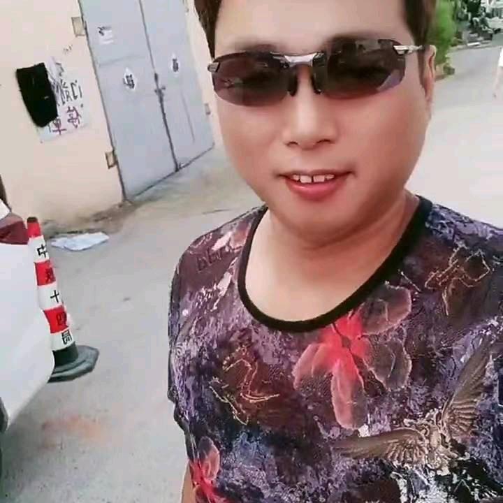 牡丹🇨🇳花下