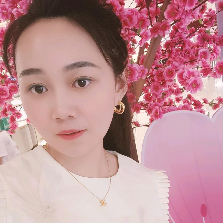 大娥在沈阳卖门窗