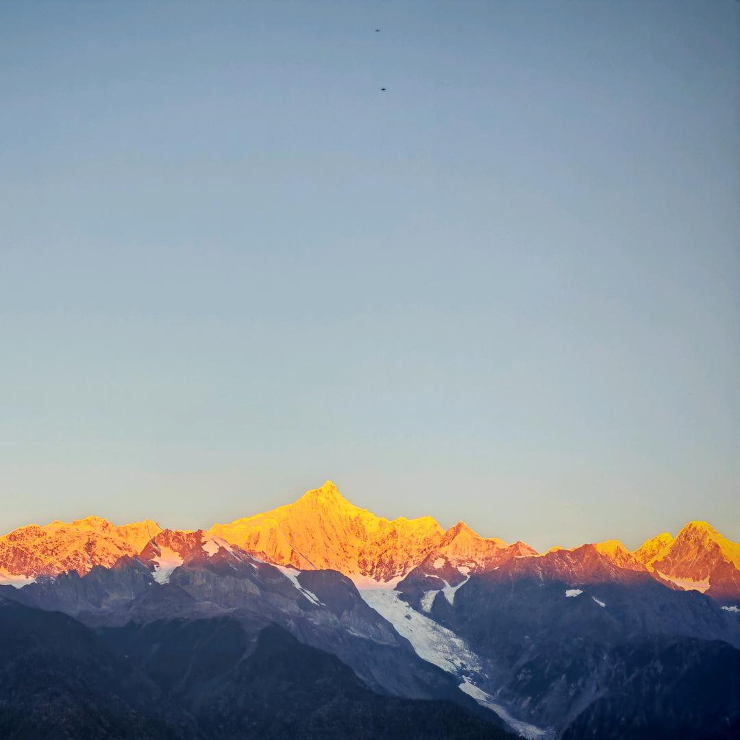 漫步人生路(我在梅里雪山为您燃灯祈愿)