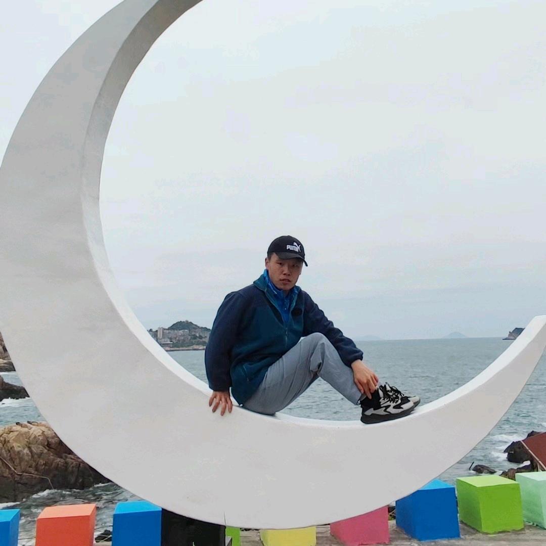 林默涵头像