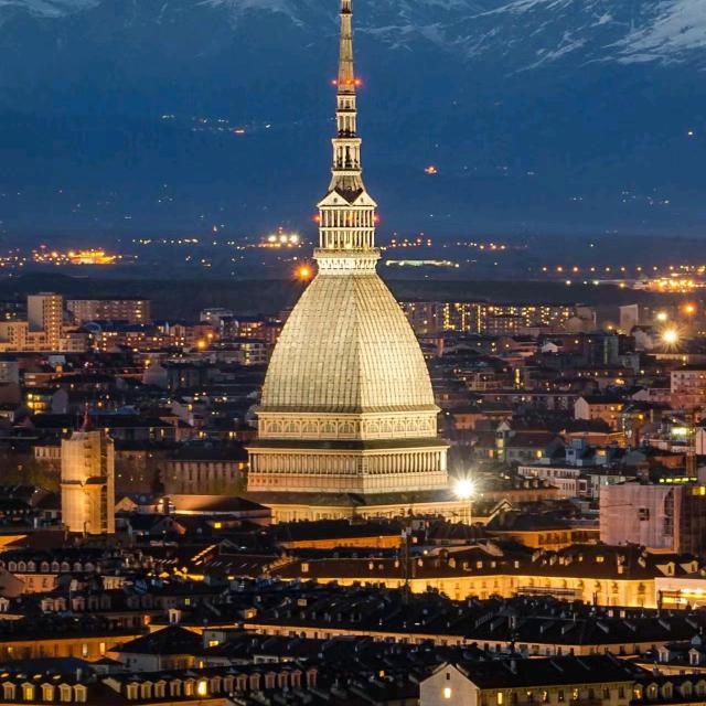 秦斯琦百货商行