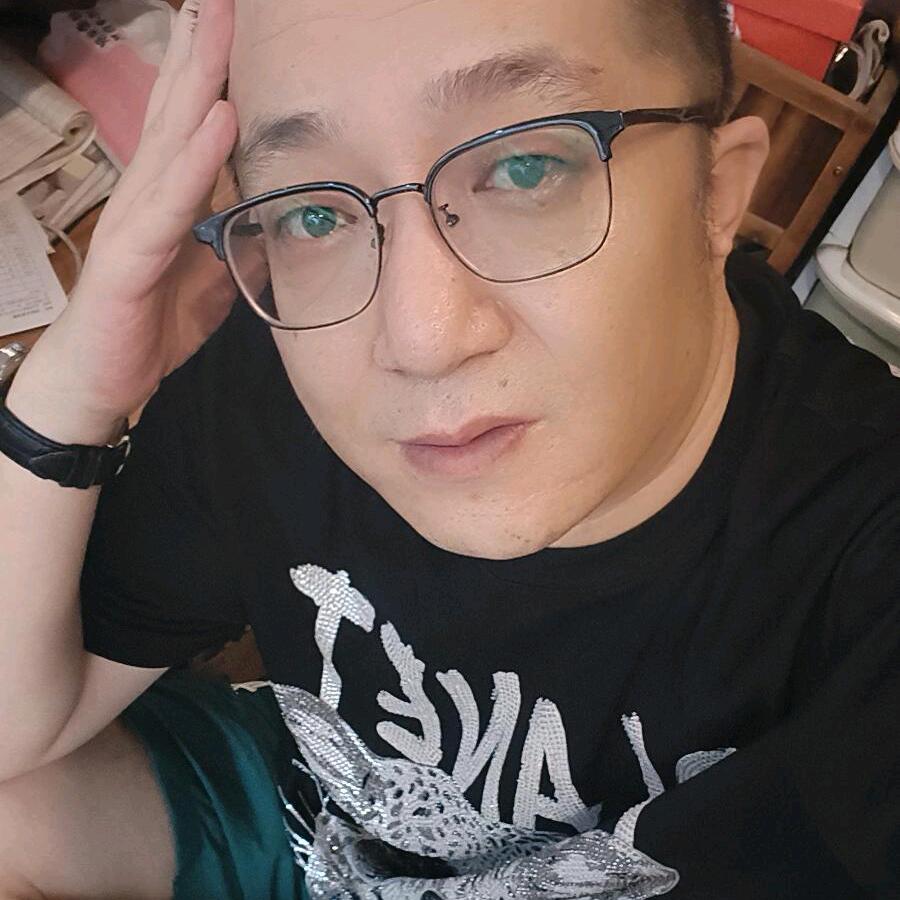东₍˄·͈༝·͈˄*₎◞ ̑̑