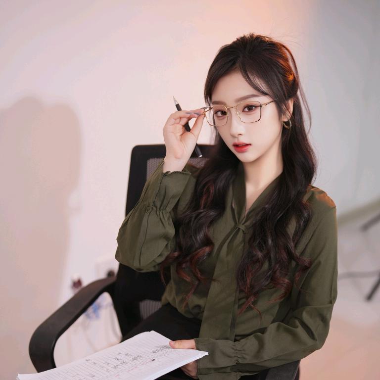 小潞是御姐