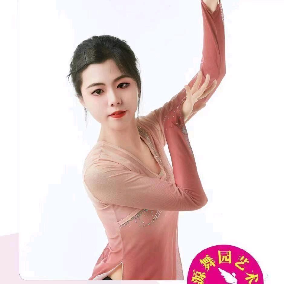 源舞园萌萌老师