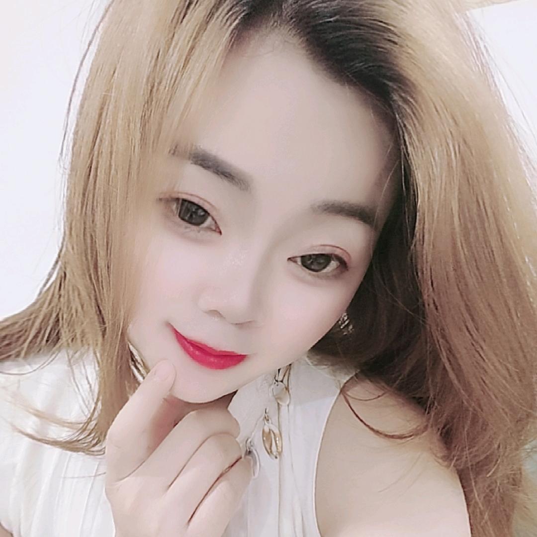 香香^0^