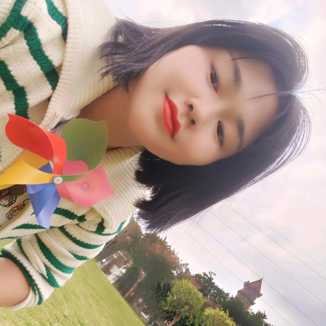 🌈葡萄🍇味的草莓🍓