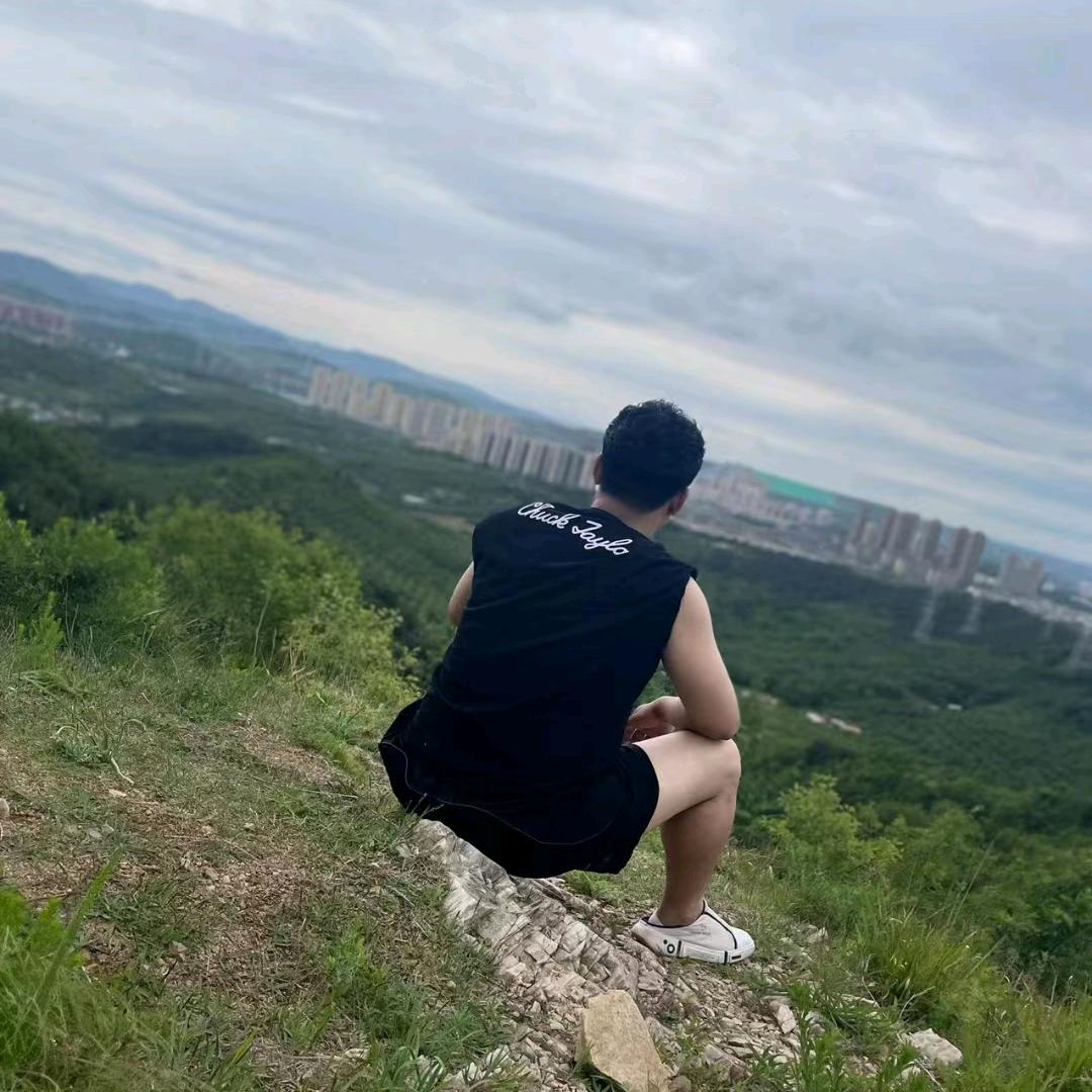 半个有趣的人cc