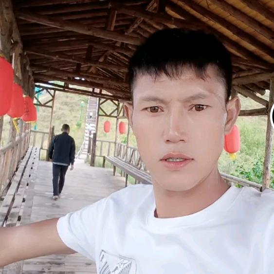 痛苦的回忆孤单一人四海为家