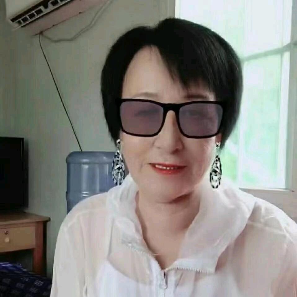 阳光老太