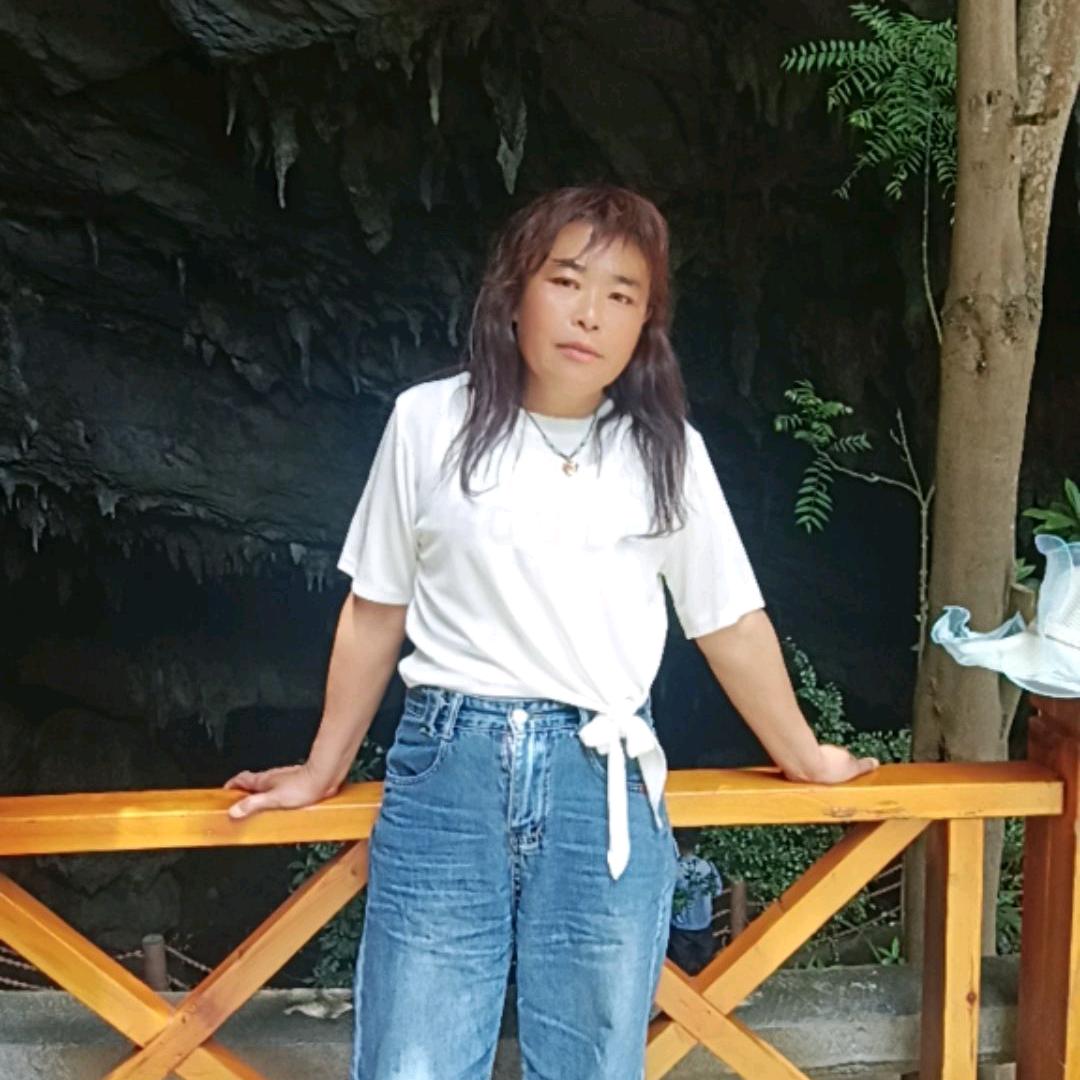 龙大姐'