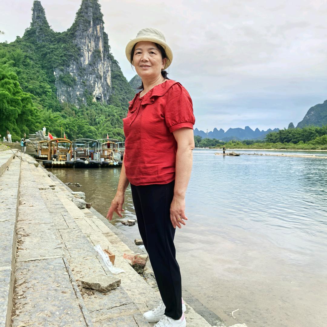 快乐的李姐
