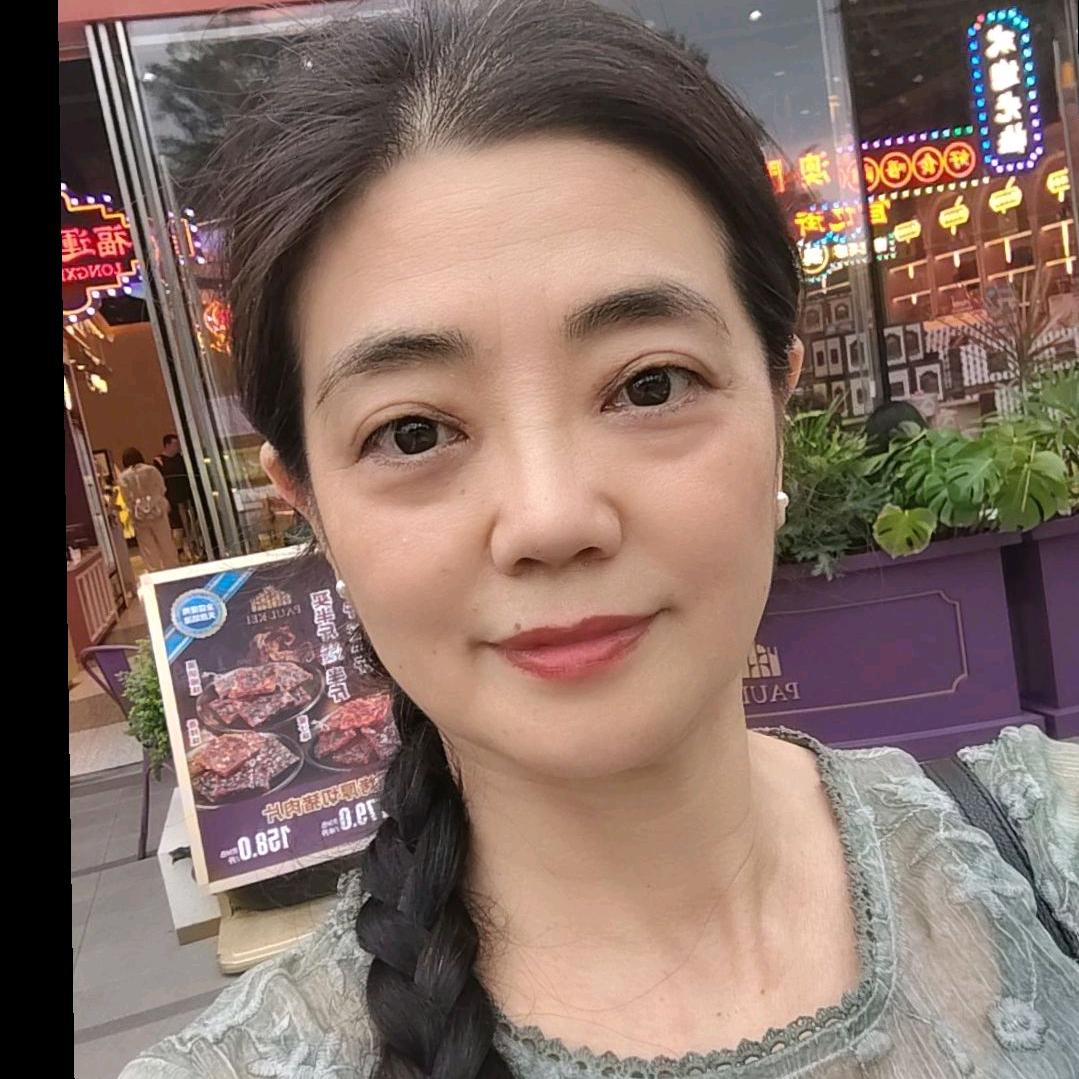 莫丽