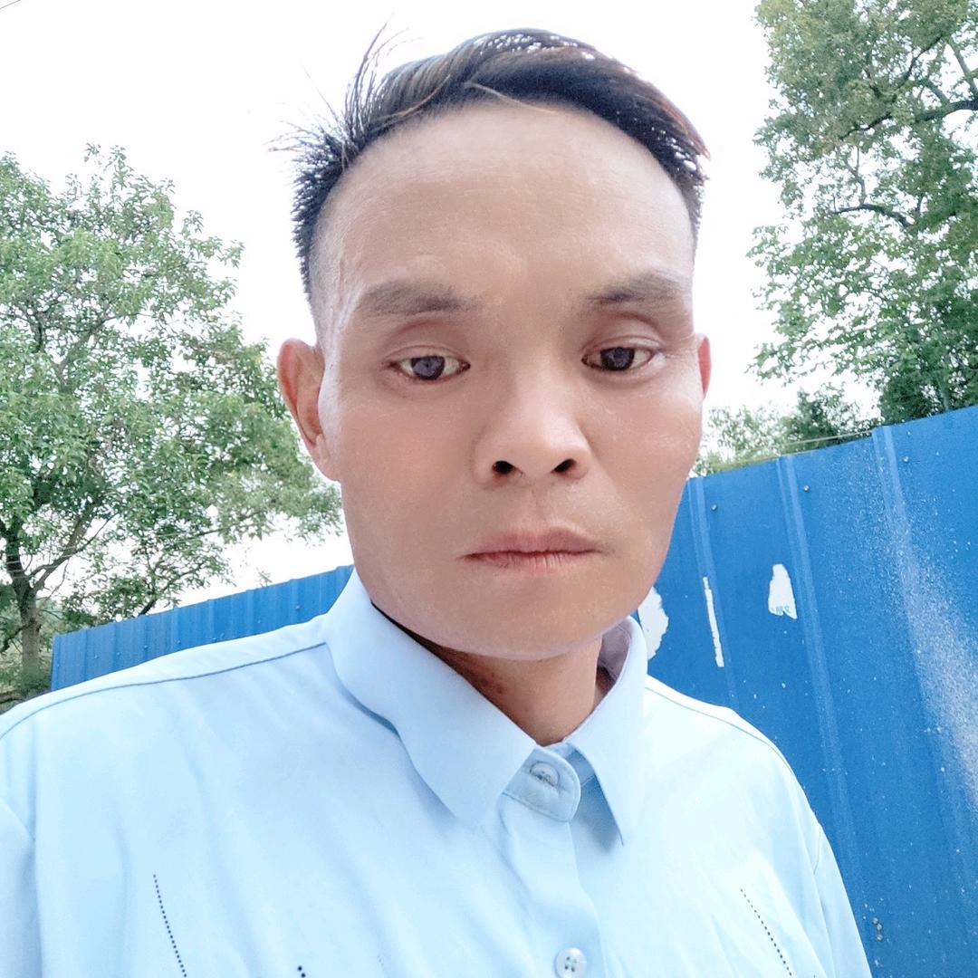 搬砖的黑炭头