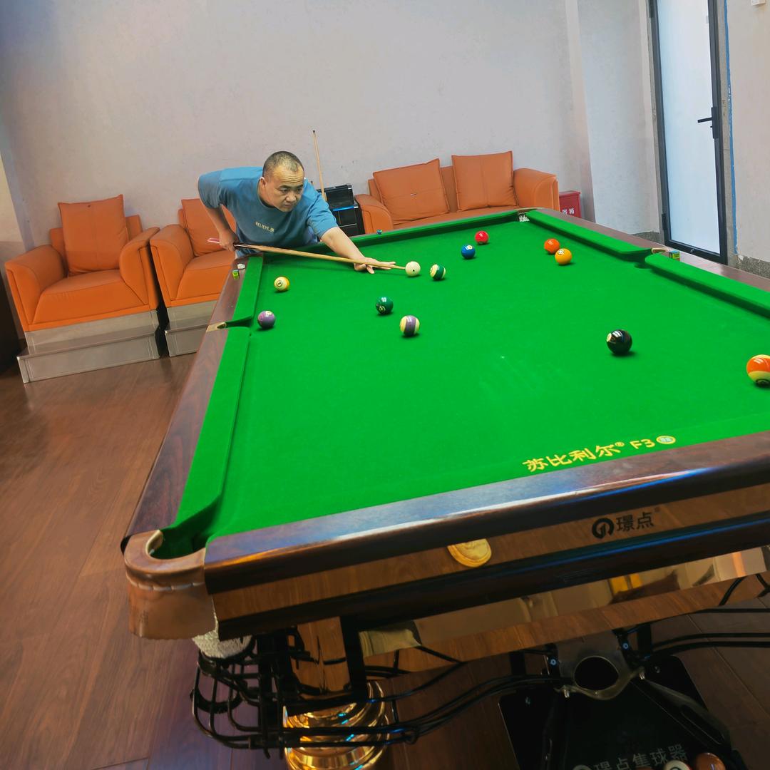 辉仔台球俱乐部-