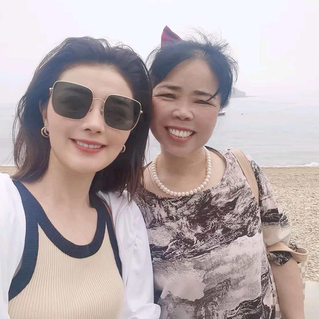 余杨爱