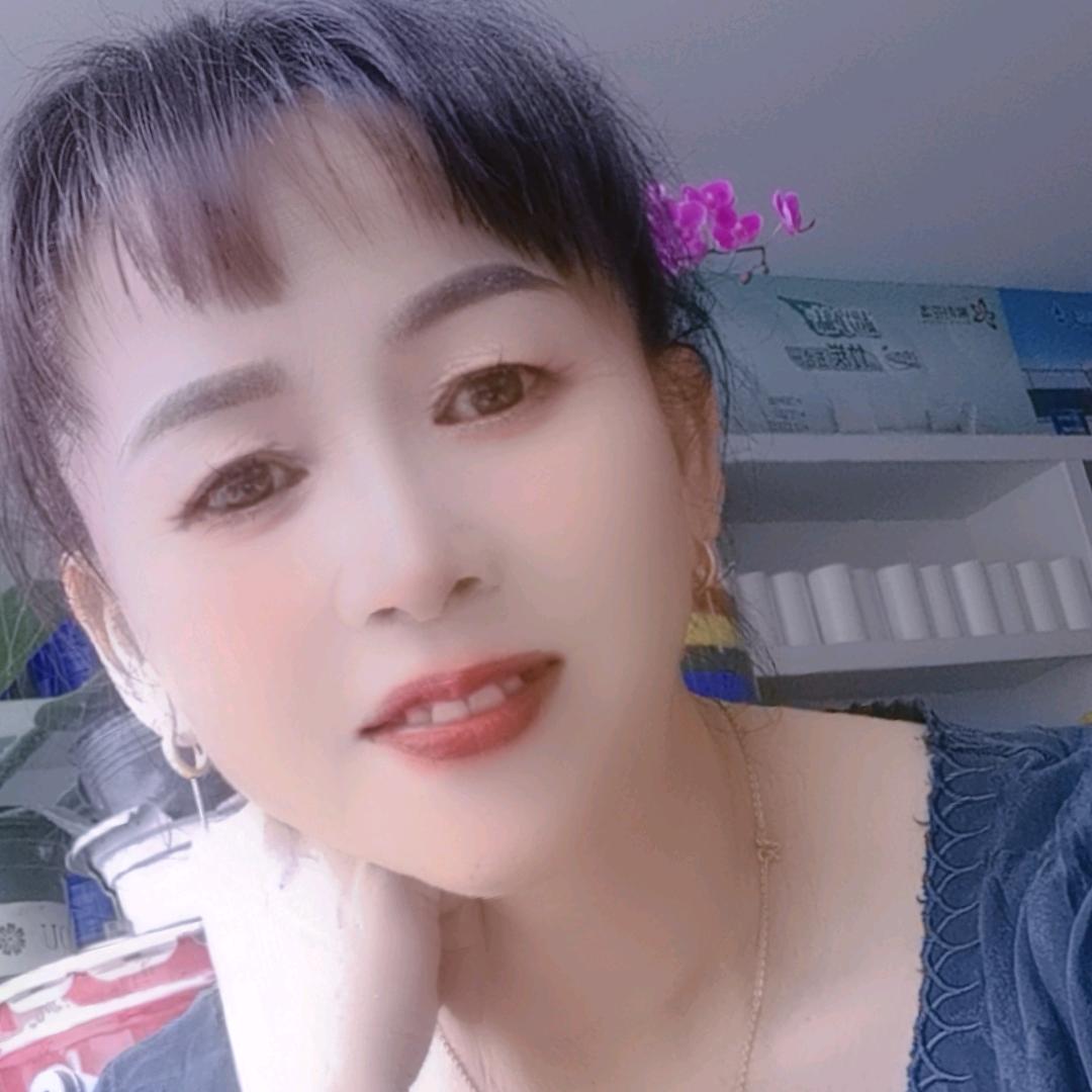 惠蓉唱歌（紫荆花漆晚上8点半）