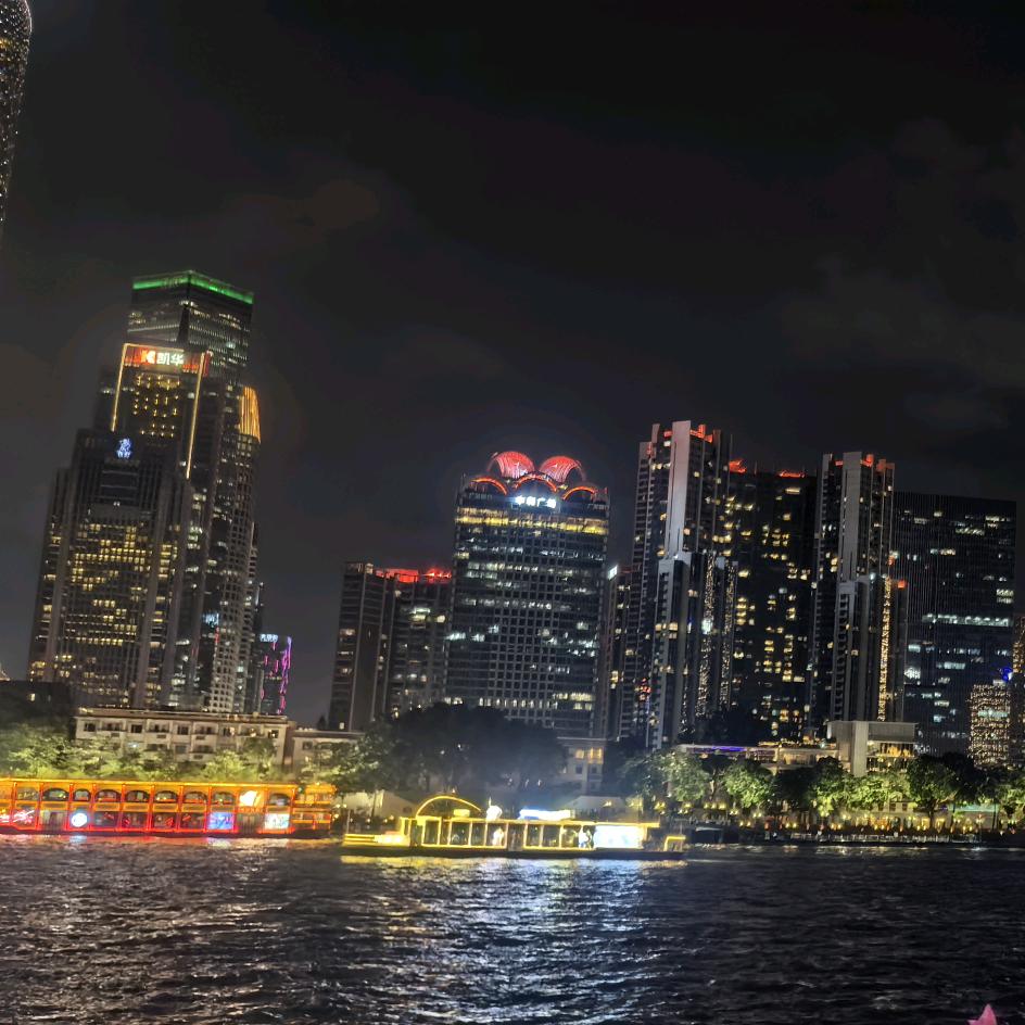 青山柏林风光好