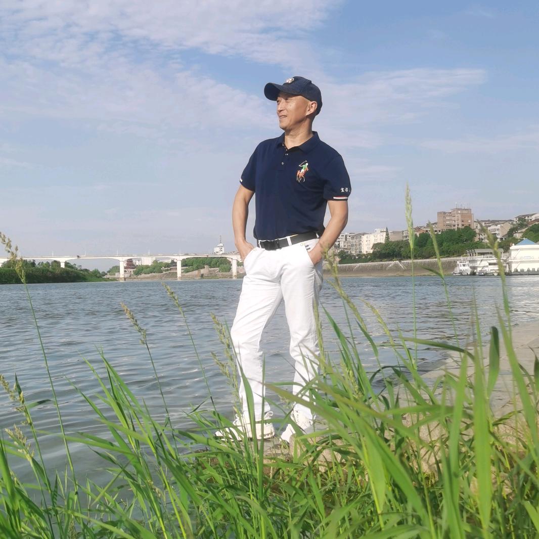 老黄牛（冬泳）