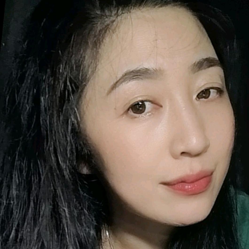 刘 女 士🍃