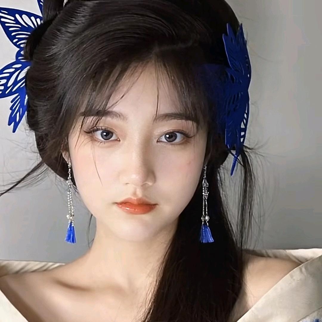 婠婠.