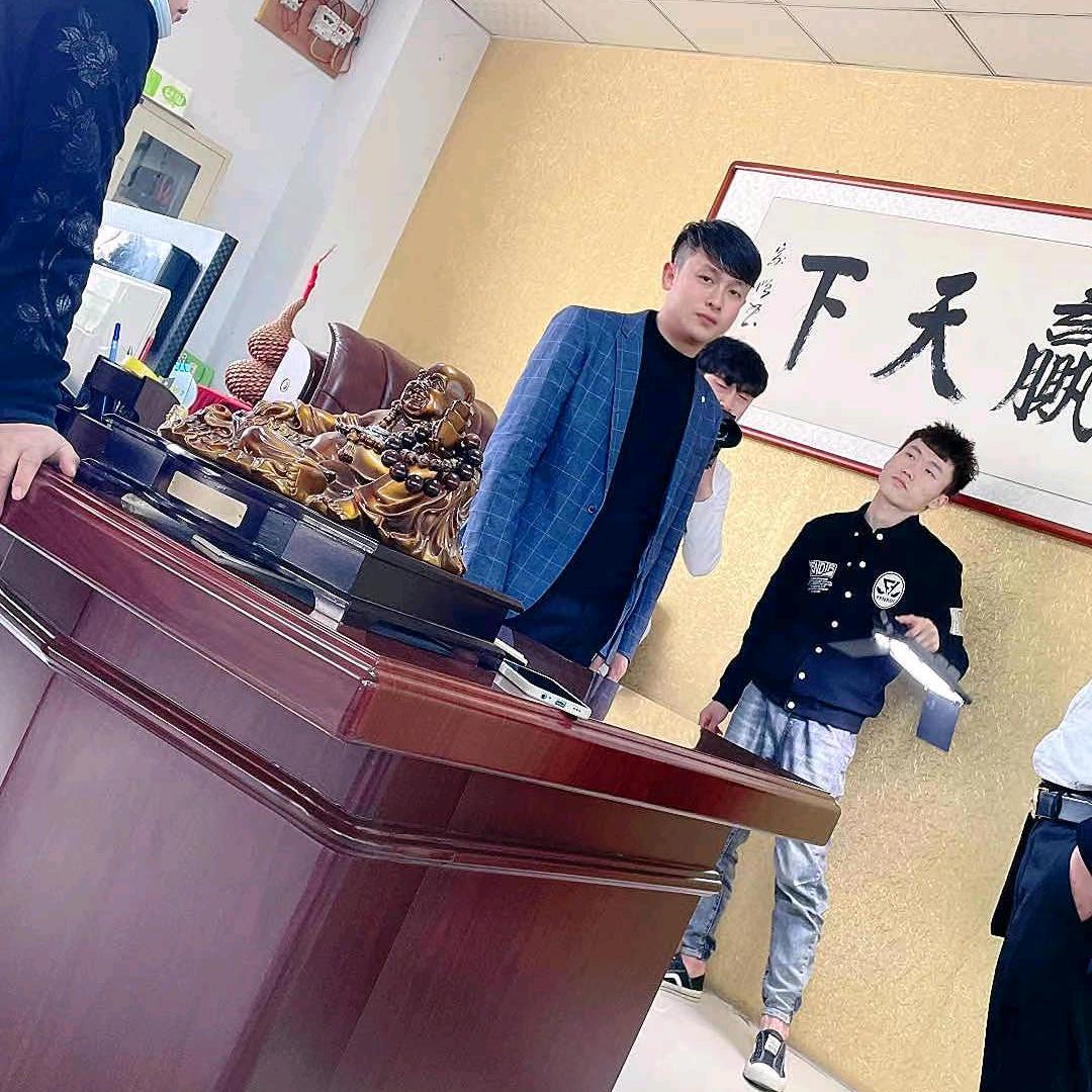 二哥 一口价汽车广场