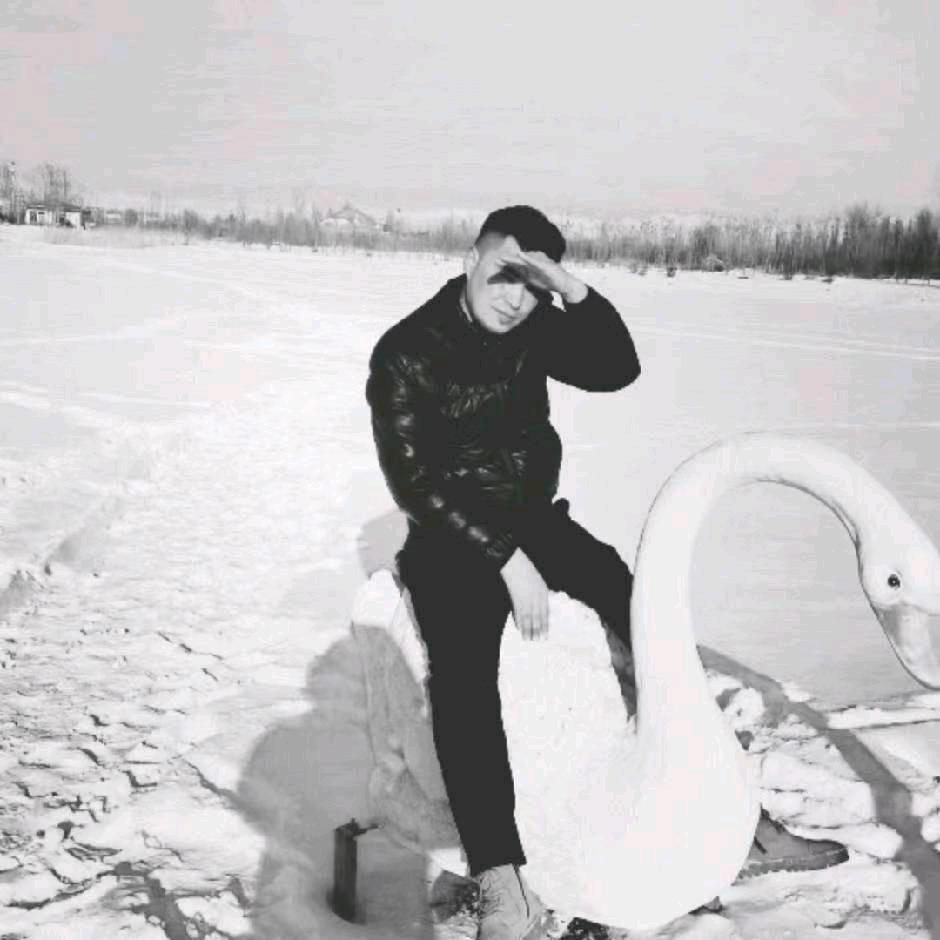 👓🧢