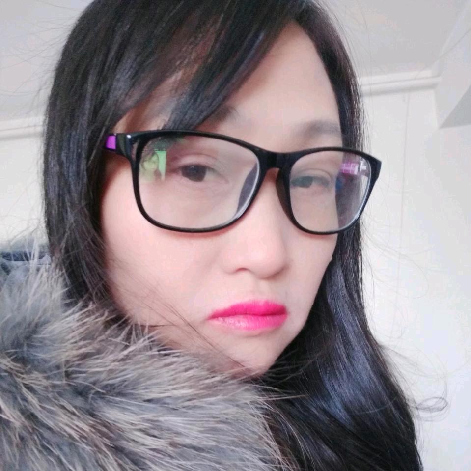 朦朦胧胧的背影