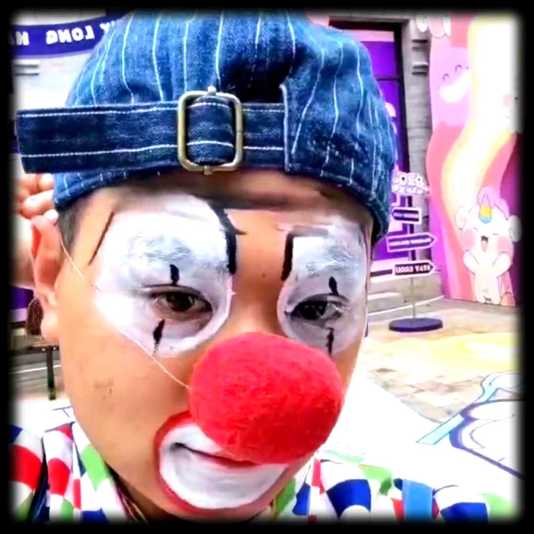 中国滑稽小丑演员鹏弟 有需要联系