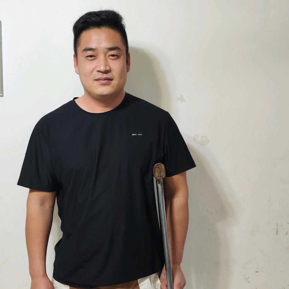 李金龙