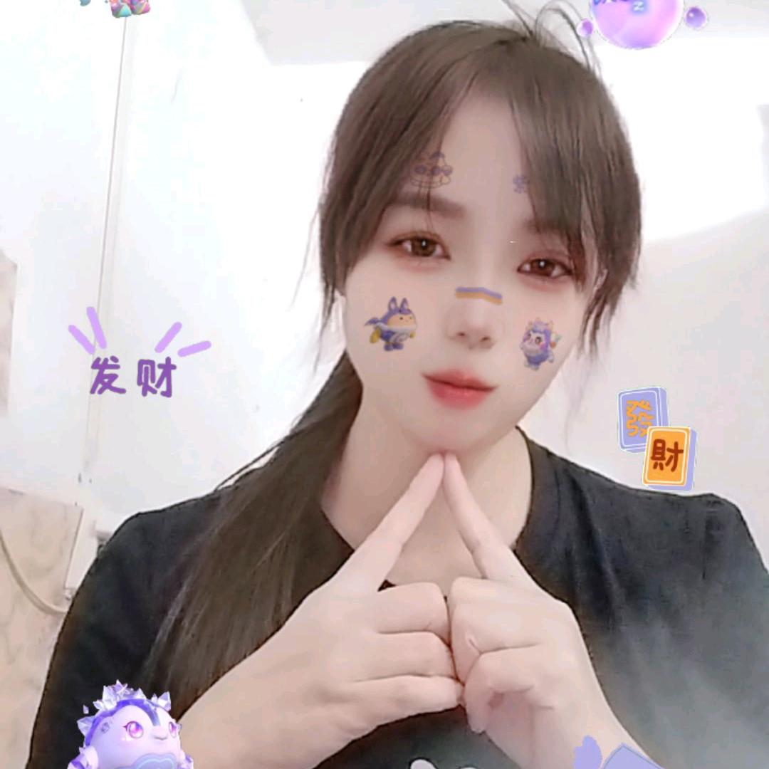 雨欣✧٩(ˊωˋ*)و✧