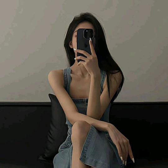 爱玩玩具的小A