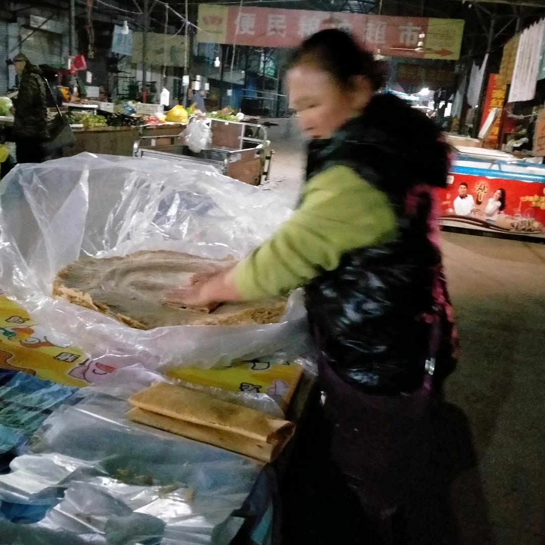 鲍店矿最有名的煎饼在马庄手工煎饼