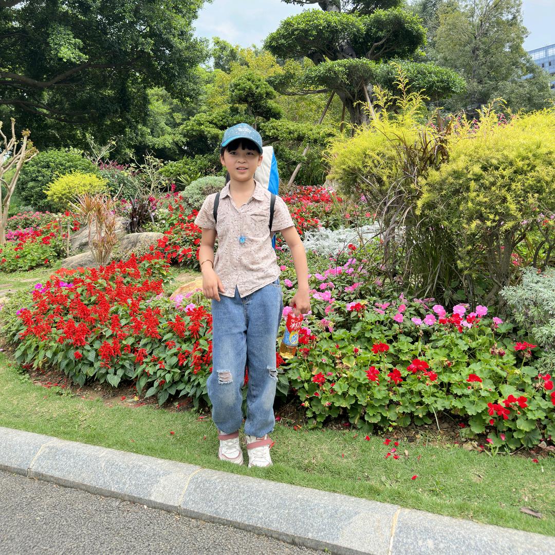 萧子轩（扣肉妹妹）