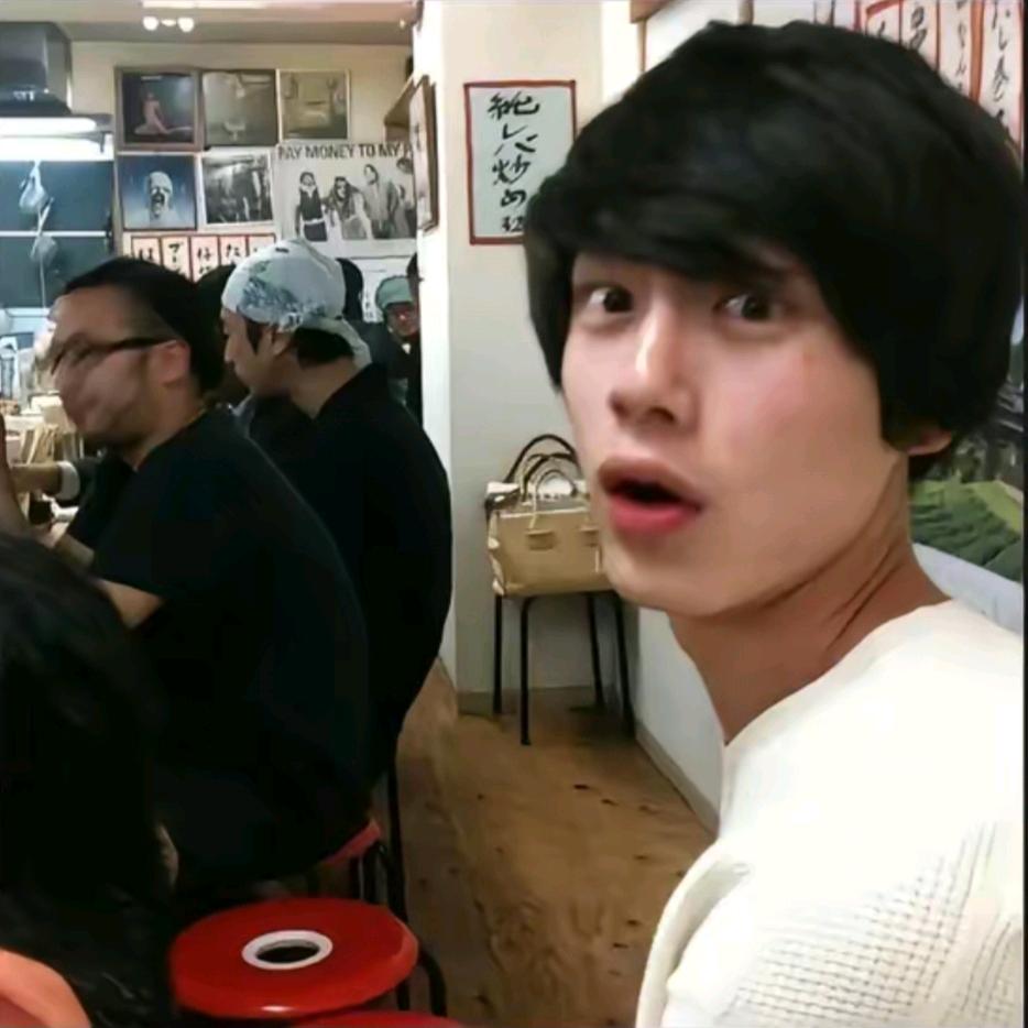 我不看