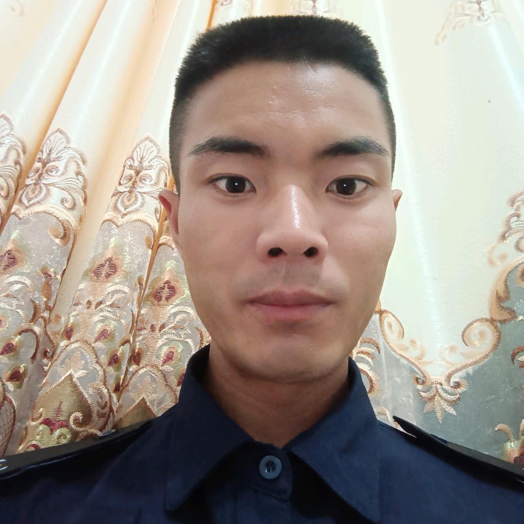 黄富贵单身一人