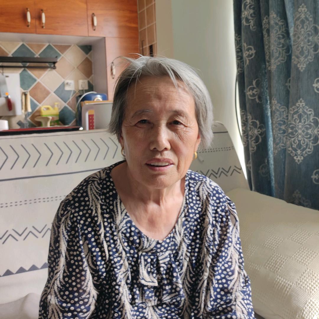 何大姐（下午2点10分直播）